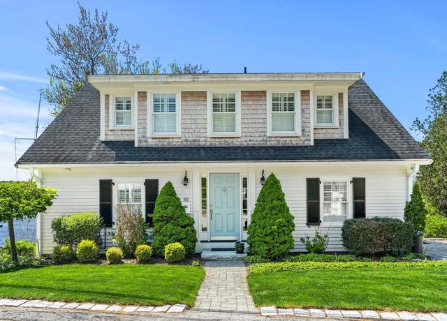 Property at 485 Main St, Amesbury, MA 01913, 3 beds, 3 baths