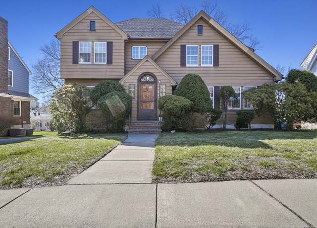 Property at 231 Washington St, Belmont, MA 02478, 4 beds, 2.5 baths