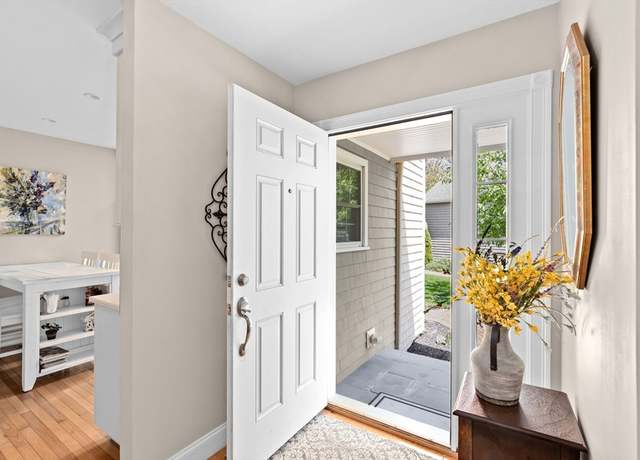 Property at 5 Alexander Pl #5, Scituate, MA 02066, 2 beds, 3 baths