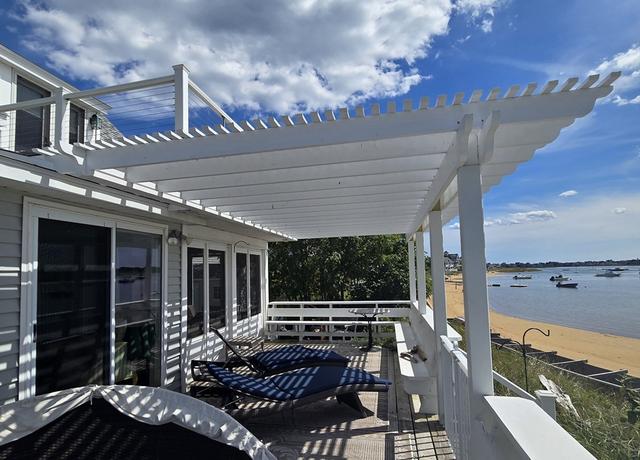 Property at 11 Harbor St, Newburyport, MA 01950, 2 beds, 1.5 baths
