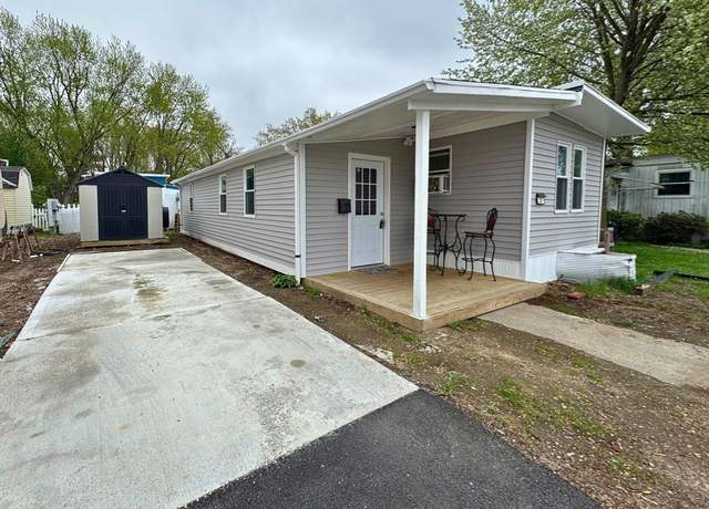 Property at 25 Pioneer Way, Springfield, MA 01119, 3 beds, 1 bath