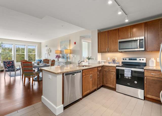 Property at 25 Stonehaven Dr #458, Weymouth, MA 02190, 1 bed, 1.5 baths