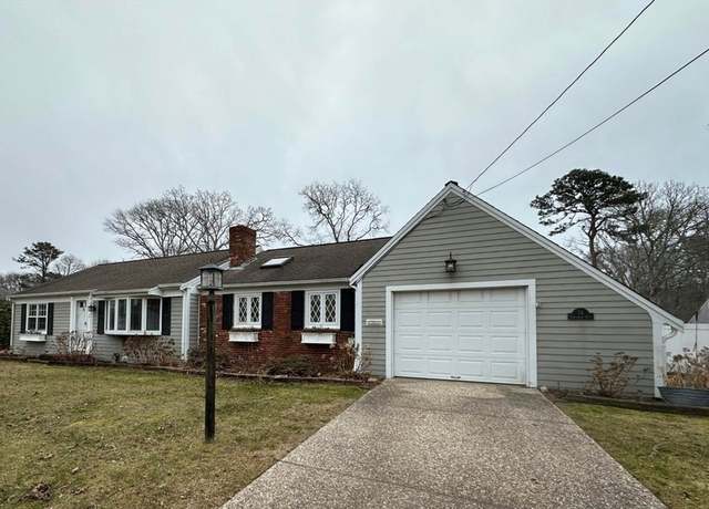 Property at 76 Tanglewood Dr, Yarmouth, MA 02673, 2 beds, 3 baths
