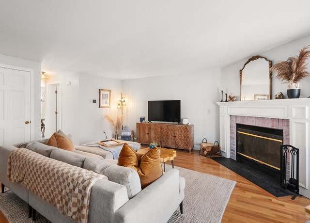 Property at 128 Parker St Unit 4C, Acton, MA 01720, 2 beds, 1.5 baths