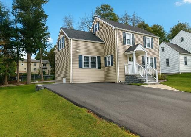 Property at 29 Bailey St, Worcester, MA 01602, 4 beds, 1.5 baths