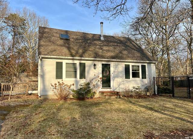 Property at 50 Lauries Ln, Barnstable, MA 02648, 3 beds, 2 baths