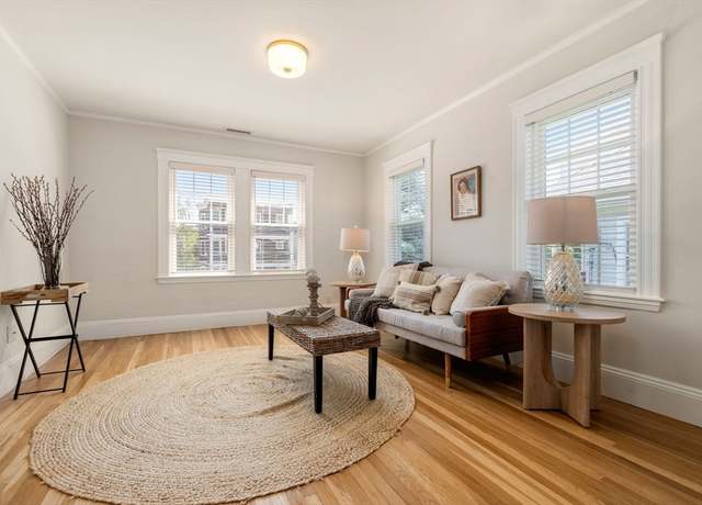 Property at 62 Craigie St #62, Somerville, MA 02143, 2 beds, 1 bath