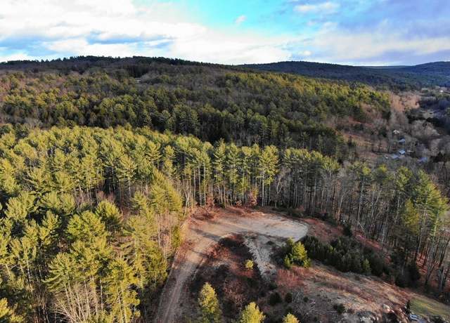 Property at 10 Hannabrooke Dr, Leverett, MA 01054