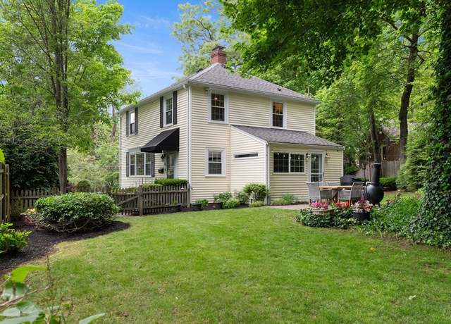 Property at 74 Curve St, Wellesley, MA 02482, 3 beds, 1.5 baths