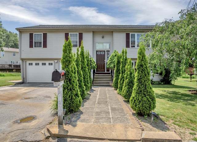 Property at 293 Wildwood Ave, Worcester, MA 01603, 3 beds, 2 baths