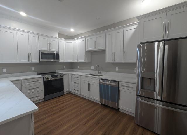 Property at 13 Nahant St Unit 2B, Lynn, MA 01902, 2 beds, 2 baths