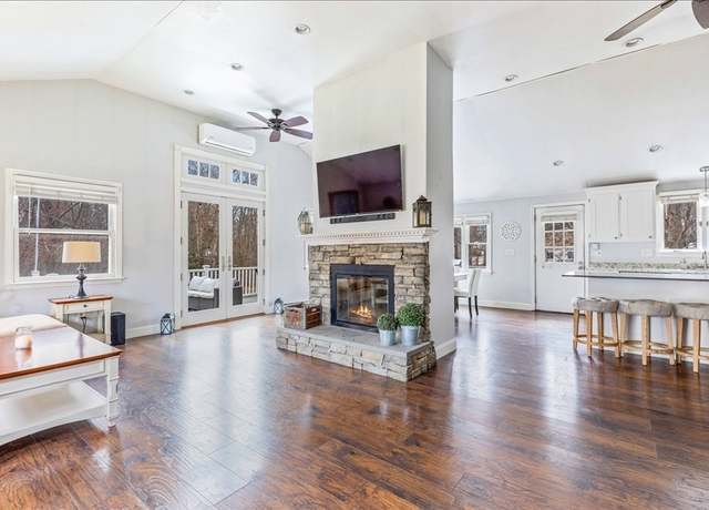 Property at 1 Country Ln, Hingham, MA 02043, 3 beds, 3 baths