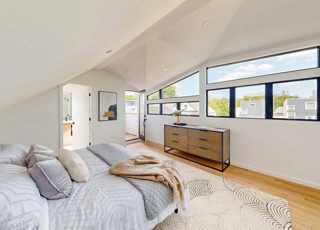 Property at 131 Charles St #131, Cambridge, MA 02141, 4 beds, 4.5 baths