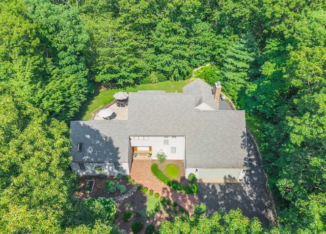 Property at 66 Clear Pond Rd, Falmouth, MA 02540, 3 beds, 2.5 baths