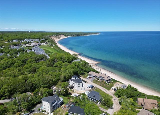 Property at 48 Menotomy Rd, Plymouth, MA 02360, 3 beds, 2 baths