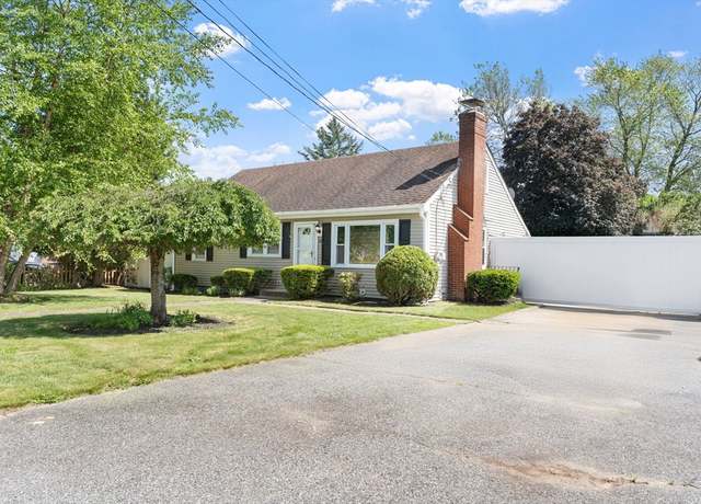 Property at 25 Watson St, Seekonk, MA 02771, 3 beds, 1 bath