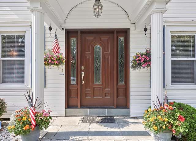 Property at 610 Alden St, Springfield, MA 01109, 4 beds, 2.5 baths