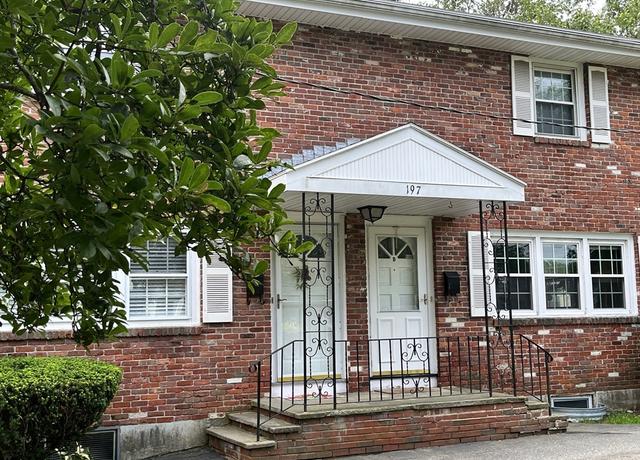 Property at 197A West Shore Dr Unit A, Marblehead, MA 01945, 2 beds, 1.5 baths