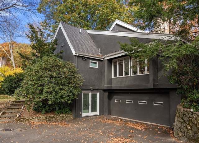 Property at 811 Hammond St, Brookline, MA 02467, 4 beds, 3.5 baths