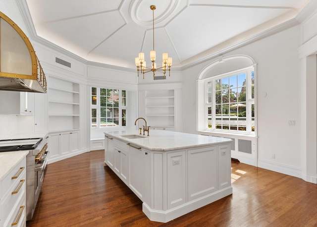 Property at 20 Chestnut St #1, Boston, MA 02108, 4 beds, 3.5 baths