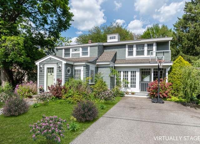 Property at 6 Willow St, Wellesley, MA 02481, 4 beds, 2.5 baths