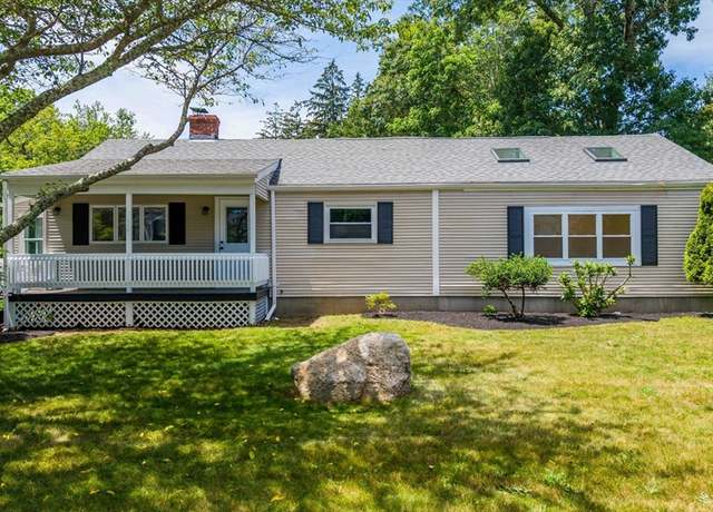 Property at 367 Middle Rd, Acushnet, MA 02743, 3 beds, 2 baths