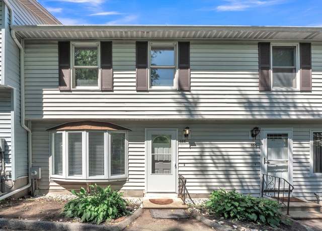 Property at 35 Genessee St Unit E, Worcester, MA 01603, 2 beds, 1.5 baths