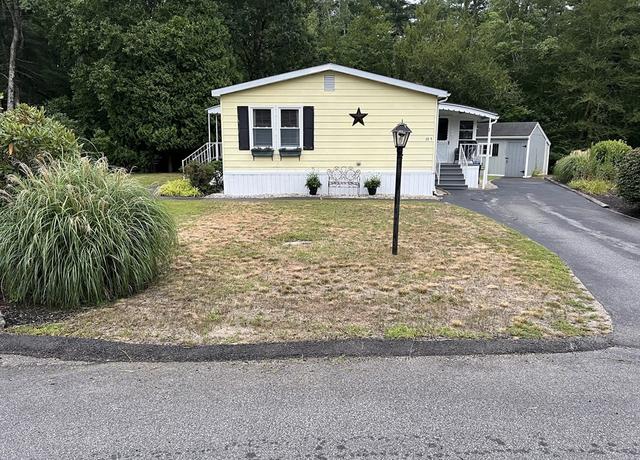 Property at 22-5 South Mdw, Carver, MA 02330, 2 beds, 1 bath