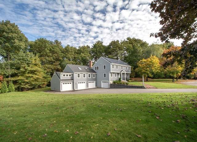 Property at 40 Boxwood Ln, Duxbury, MA 02332, 4 beds, 2.5 baths