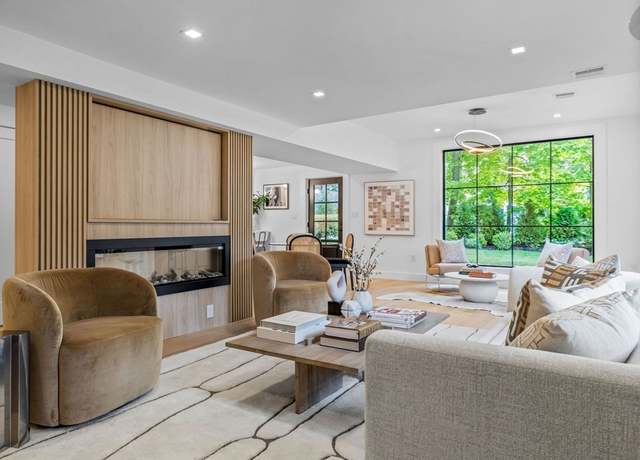 Property at 8 Wiswall #8, Wellesley, MA 02482, 3 beds, 3 baths