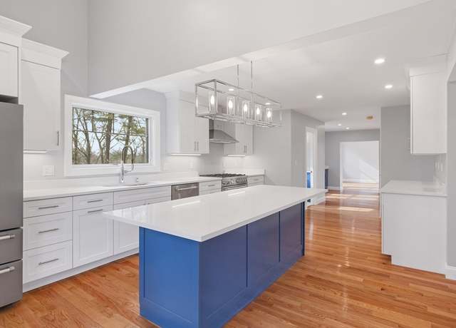 Property at 6 Lovis Ave, Wakefield, MA 01880, 4 beds, 2.5 baths
