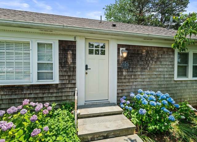 Property at 4 Thach Ln, Barnstable, MA 02601, 3 beds, 1.5 baths