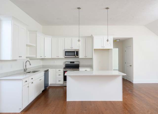 Property at 23 Metacomet Rd #23, West Bridgewater, MA 02379, 2 beds, 2 baths