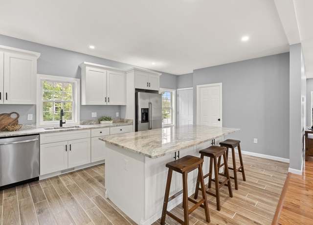 Property at 517 Primrose St, Haverhill, MA 01830, 4 beds, 2.5 baths