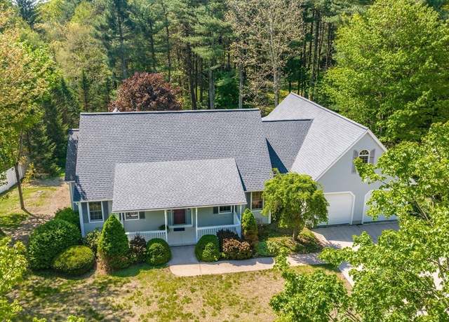 Property at 9 Lauren Ln, Southwick, MA 01077, 4 beds, 2.5 baths