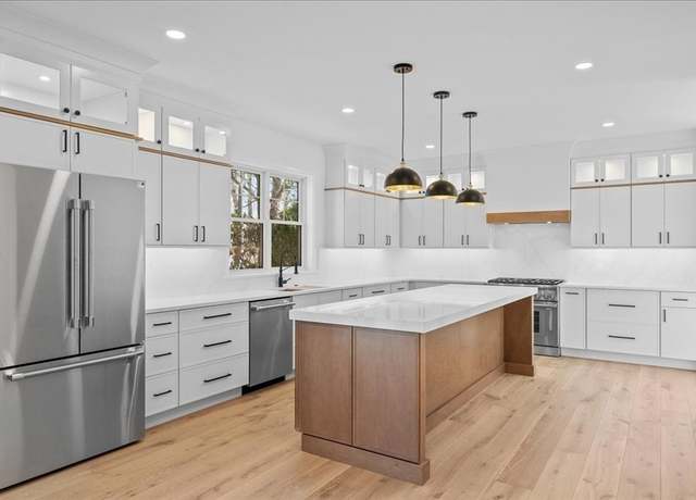 Property at 17 Harwood Rd, Natick, MA 01760, 4 beds, 3.5 baths