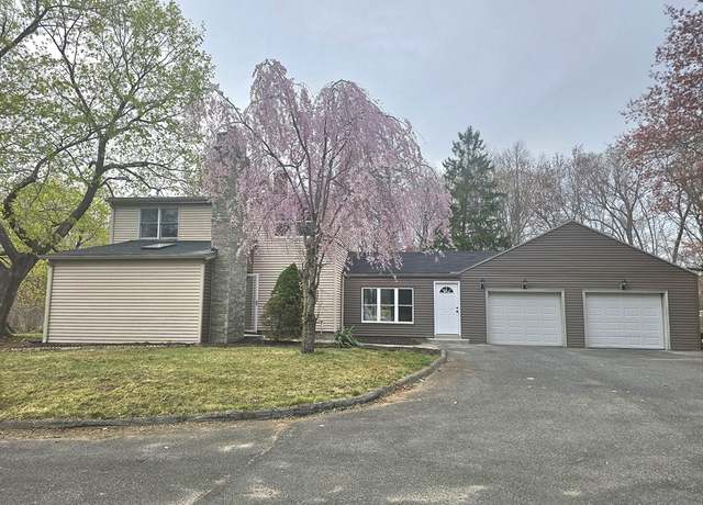 Property at 882 Glendale Rd, Wilbraham, MA 01095, 4 beds, 3 baths