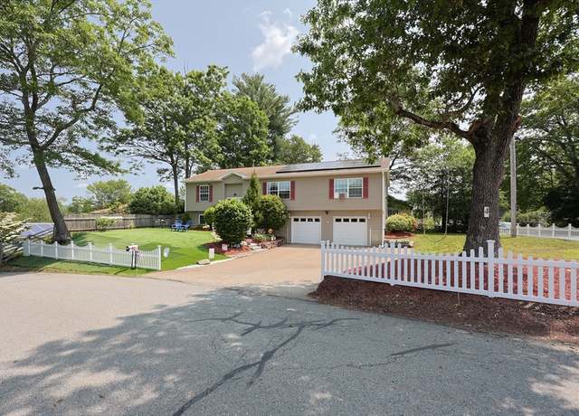 Property at 4 Colonial Rd, Webster, MA 01570, 3 beds, 3 baths