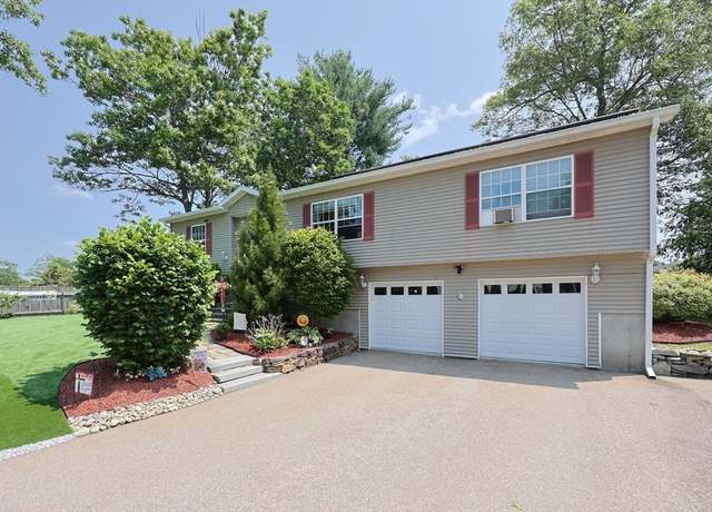 Property at 4 Colonial Rd, Webster, MA 01570, 3 beds, 3 baths