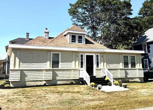 Property at 23 Oak St, Derry, NH 03038, 4 beds, 3 baths