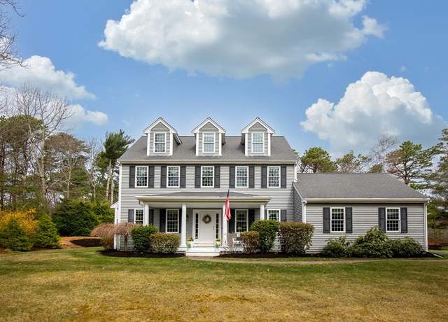 Property at 18 Highview Rd, Plymouth, MA 02360, 4 beds, 3 baths