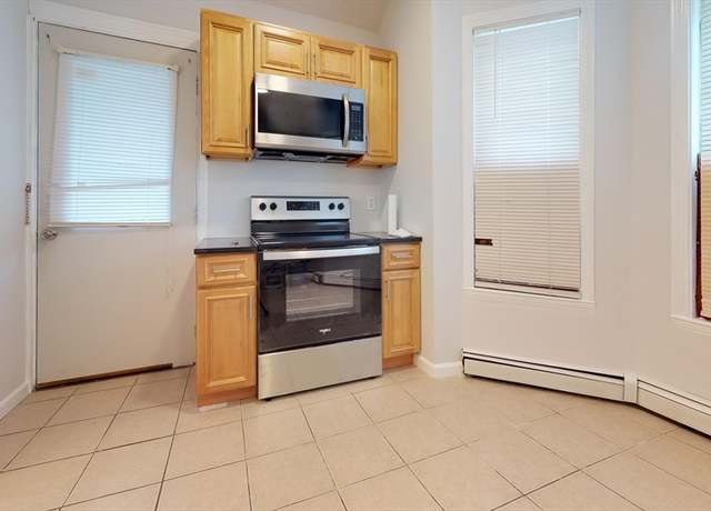 Property at 1022 Main St, Worcester, MA 01603, 8 beds, 3 baths