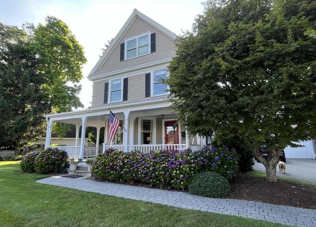 Property at 4 East St, Hingham, MA 02043, 4 beds, 3.5 baths