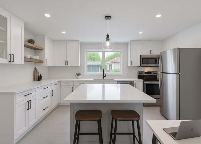 Property at 5 Benson Ave, Saugus, MA 01906, 6 beds, 2.5 baths
