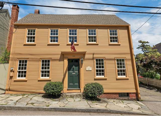 Property at 333 Marcy St, Portsmouth, NH 03801, 3 beds, 2.5 baths