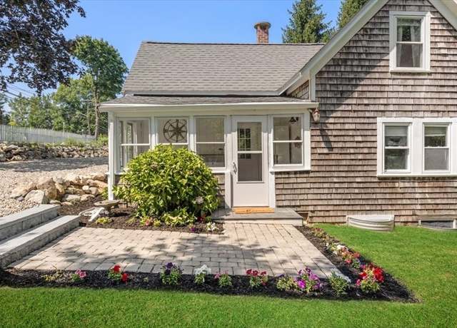 Property at 142 Tilden Rd, Scituate, MA 02066, 2 beds, 1.5 baths