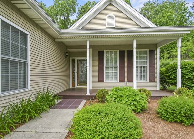 Property at 28 Summerfield Dr #28, Grafton, MA 01560, 2 beds, 2 baths