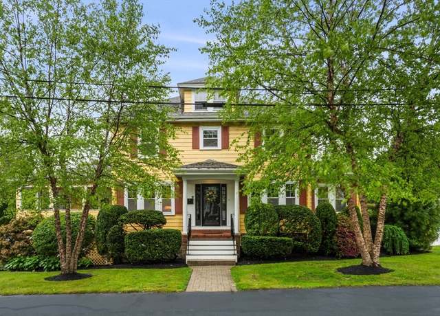 Property at 8 Warren Rd, Marblehead, MA 01945, 4 beds, 1.5 baths