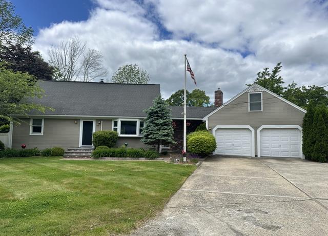 Property at 510 Sharps Lot Rd, Swansea, MA 02777, 3 beds, 2 baths
