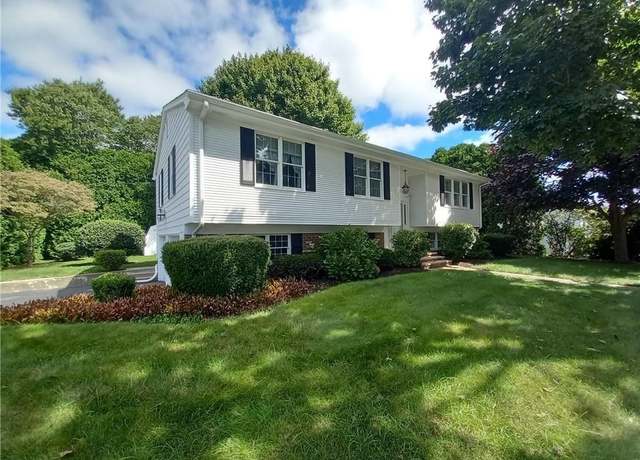 Property at 285 Kingstown Rd, Narragansett, RI 02882, 3 beds, 2.5 baths